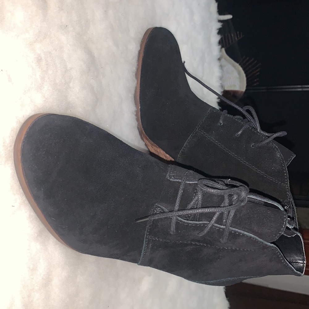 Lucky Brand boot size 10 - Picture 3 of 5